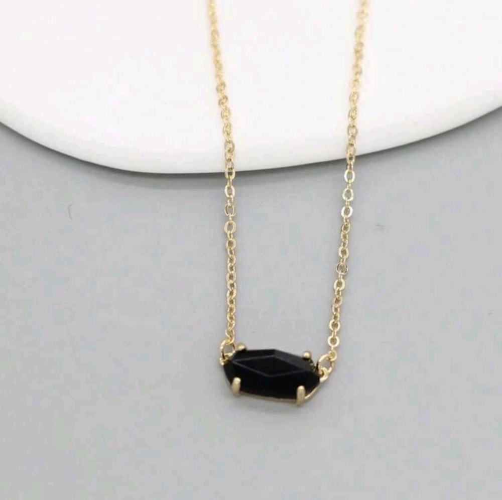 Black gem necklace